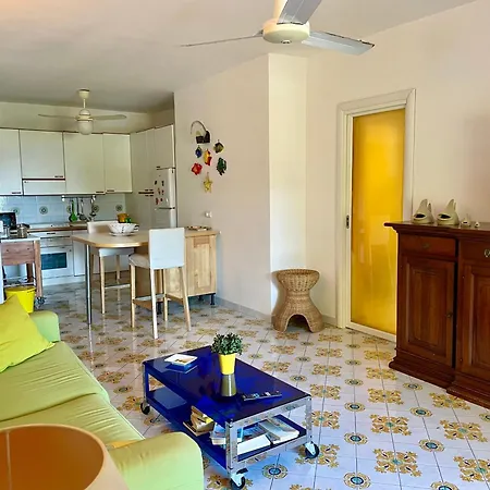 Casa Di Bacco, Nyaraló Ischia